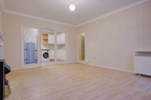 Lounge/Diner- click for photo gallery